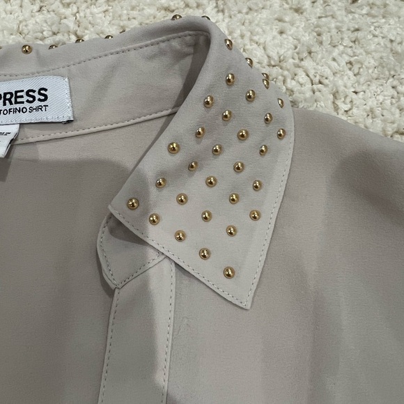 Express Portofino Gold Beads on Collar Roll Tab Sleeve Button Up Blouse Size M - Picture 3 of 5